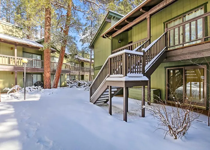 Holiday home Steps To Golf Course: W/ Grill In Pinetop!
