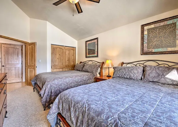 Steps To Golf Course: W/ Grill In Pinetop! Holiday home *